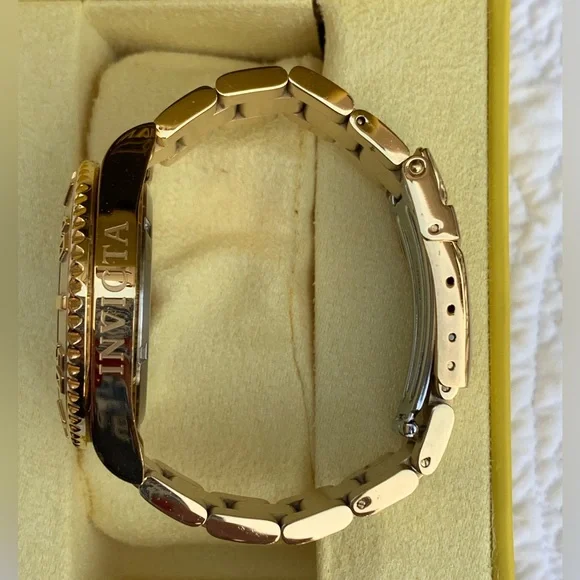 Invicta Angel Watch - Picture 11 of 12